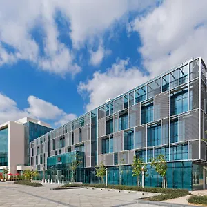 Radisson Red Silicon Oasis Otel