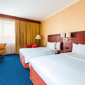 Courtyard By Marriott Otel